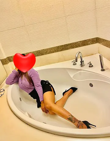 24 hours Paharganj Escorts aashvi